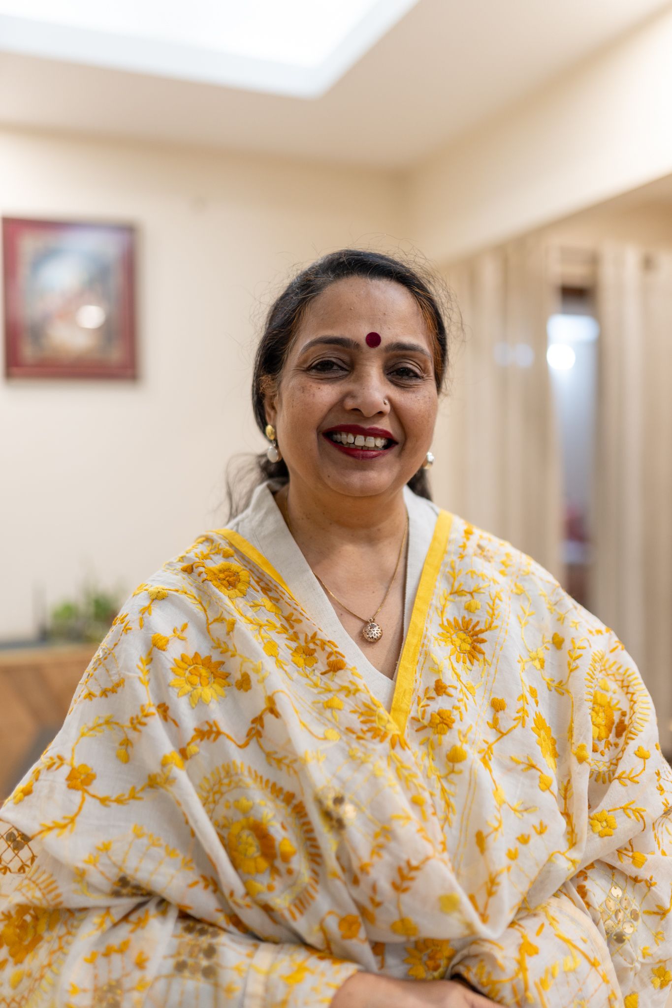 Dr. Vibha Sharma, BAMS, Ayurvedic doctor at Divine School of Ayurveda, Rishikesh